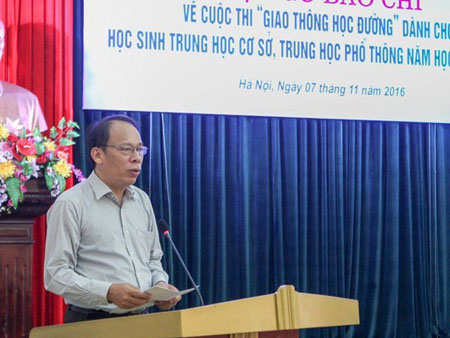 Ông Nguyễn Trọng Thái, Chánh văn phòng Ủy ban An toàn giao thông quốc gia công bố thể lệ cuộc thi.